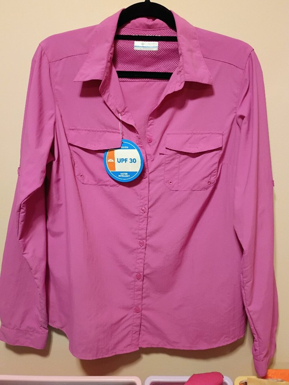 NEW Magenta Columbia Omni-Shade UPF-3 Button Up Lightweight Top Blouse